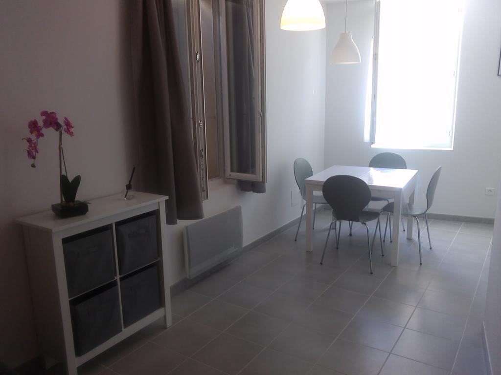 Colombe Apartamento LʼIsle-sur-la-Sorgue Exterior foto