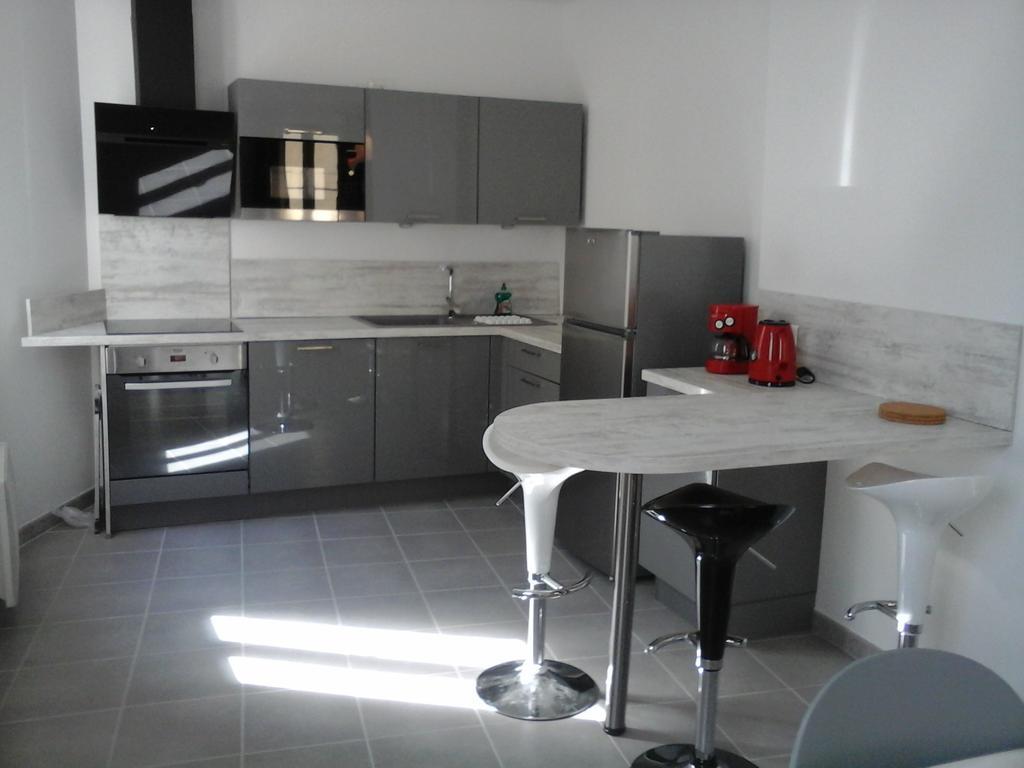 Colombe Apartamento LʼIsle-sur-la-Sorgue Exterior foto