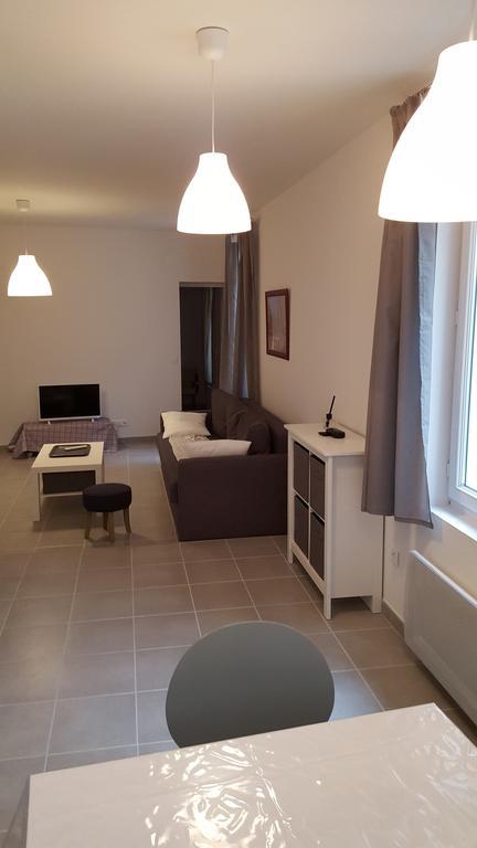 Colombe Apartamento LʼIsle-sur-la-Sorgue Exterior foto